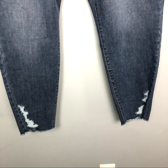 NEW LANE BRYANT high rise ultimate stretch skinny - Picture 9 of 15